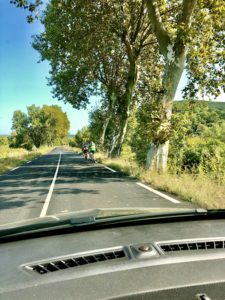 Cyklister på fina vägar i Languedoc, foto Maria Unde Westerberg