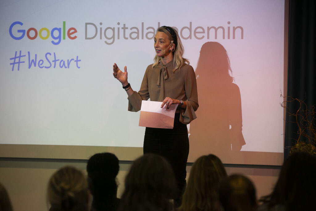 Anna Wikland från Google Sverige tackar alla powerkvinnor som deltagit i första omgången av #WeStart